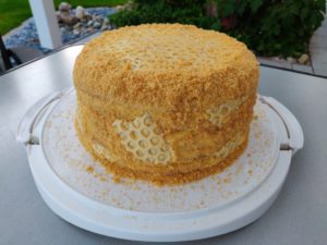 Read more about the article Russische Honigtorte (Medovik)